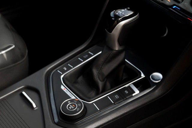 Second-hand 2022 Volkswagen Tiguan 2.0 TSI Elegance BSVI for sale in New Delhi-6