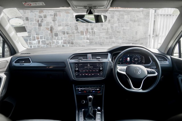 Second-hand 2022 Volkswagen Tiguan 2.0 TSI Elegance BSVI for sale in New Delhi-17