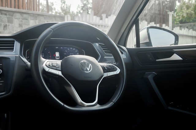 Second-hand 2022 Volkswagen Tiguan 2.0 TSI Elegance BSVI for sale in New Delhi-12