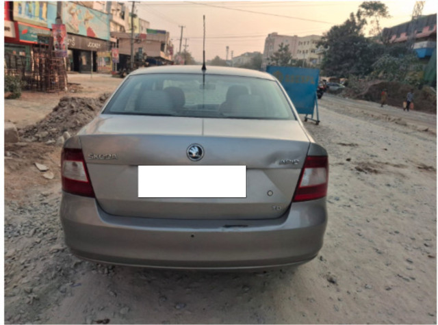 Second-hand 2015 Skoda Rapid 1.5 TDI Ambition for sale in Mumbai-2
