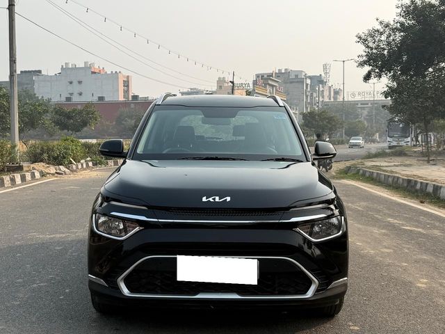 Kia Carens Prestige Plus DCT BSVI Second-hand 2023 Kia Carens Prestige Plus DCT BSVI for sale in New Delhi