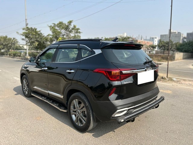 Second-hand 2022 Kia Seltos HTX G for sale in New Delhi-14