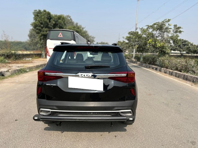 Second-hand 2022 Kia Seltos HTX G for sale in New Delhi-2