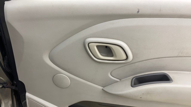 Second-hand 2016 Datsun RediGO T Option for sale in Ahmedabad-17