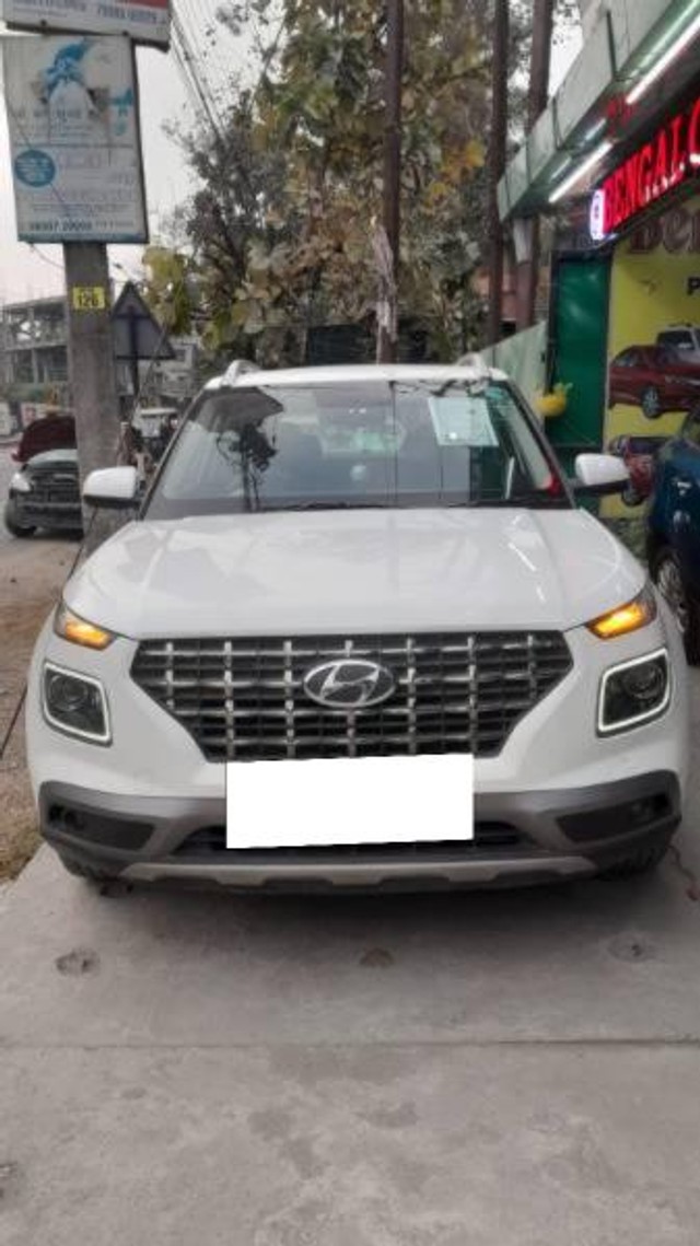 Second-hand 2019 Hyundai Venue SX Plus Turbo DCT BSIV for sale in Siliguri-2
