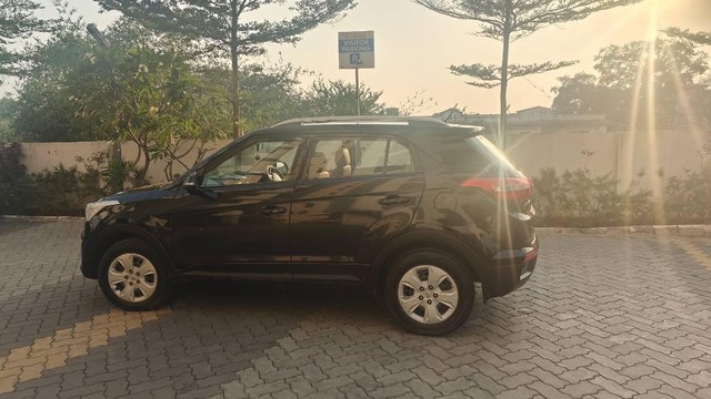 Hyundai Creta 1.4 CRDi S Second-hand 2017 Hyundai Creta 1.4 CRDi S for sale in Vapi-6