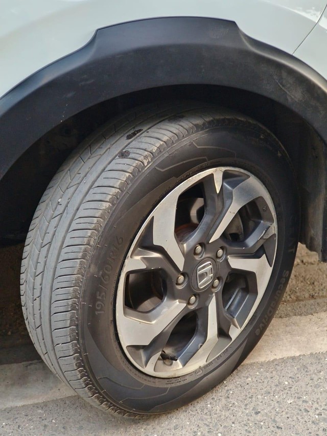 Second-hand 2016 Honda BR-V i-DTEC V MT for sale in Mumbai-6