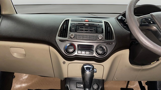 Second-hand 2012 Hyundai i20 Sportz AT 1.4 for sale in Kochi-22