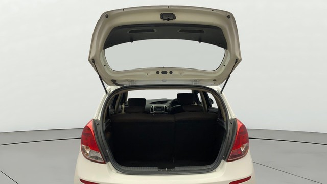 Second-hand 2012 Hyundai i20 Sportz AT 1.4 for sale in Kochi-20