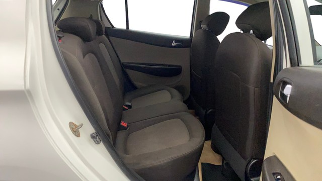 Second-hand 2012 Hyundai i20 Sportz AT 1.4 for sale in Kochi-16