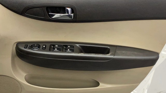 Second-hand 2012 Hyundai i20 Sportz AT 1.4 for sale in Kochi-17