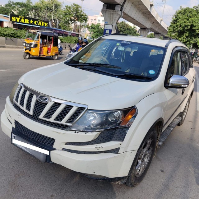 Second-hand 2013 Mahindra XUV500 W8 FWD for sale in Hyderabad-1