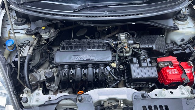 Second-hand 2016 Honda Amaze VX CVT i-VTEC for sale in Hyderabad-35