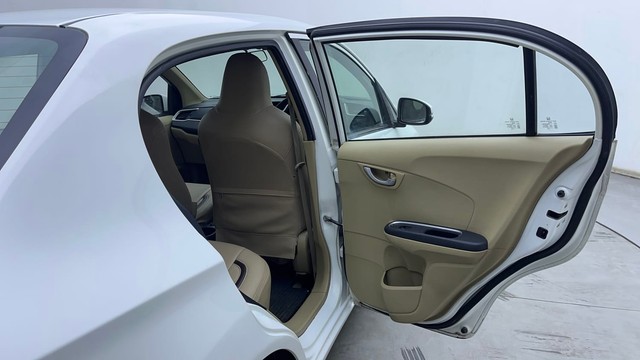 Second-hand 2016 Honda Amaze VX CVT i-VTEC for sale in Hyderabad-31