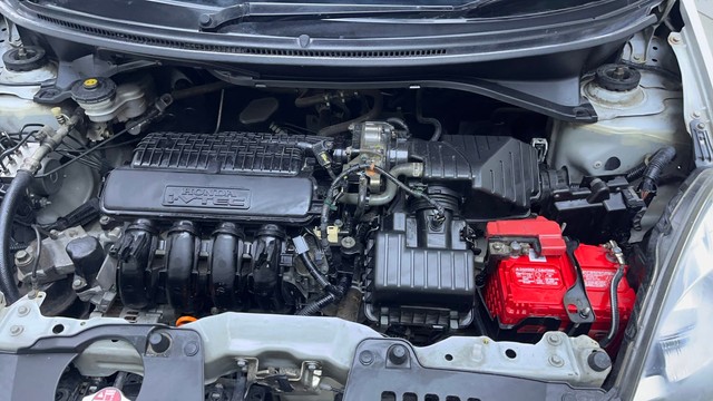 Second-hand 2016 Honda Amaze VX CVT i-VTEC for sale in Hyderabad-39