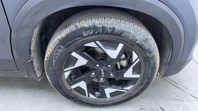 Second-hand 2023 Kia Sonet X-Line Diesel AT for sale in Hyderabad-17