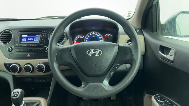 Second-hand 2013 Hyundai Grand i10 1.2 Kappa Sportz BSIV for sale in Pune-30
