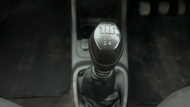 Second-hand 2017 Renault KWID RXT for sale in Ahmedabad-12