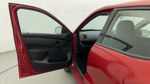 Second-hand 2017 Renault KWID RXT for sale in Ahmedabad-30