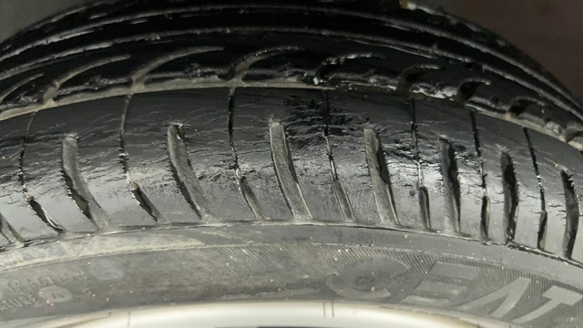 Second-hand 2017 Renault KWID RXT for sale in Ahmedabad-23