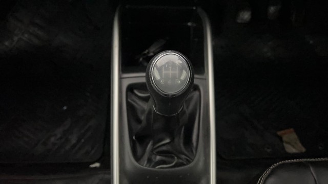 Second-hand 2016 Maruti Suzuki Baleno Zeta Diesel for sale in Lucknow-12