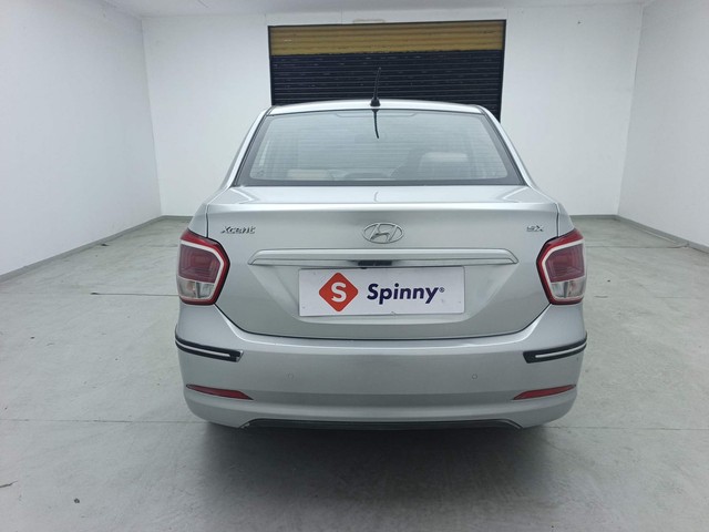 Second-hand 2016 Hyundai Xcent Petrol for sale in Visakhapatnam-4