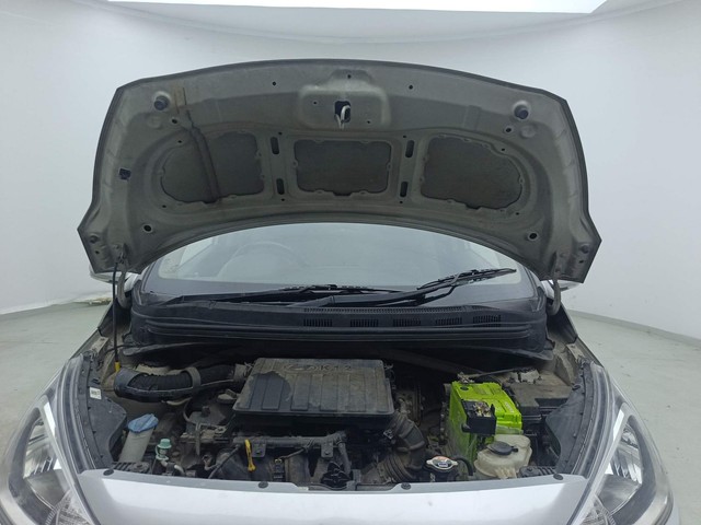 Second-hand 2016 Hyundai Xcent Petrol for sale in Visakhapatnam-8