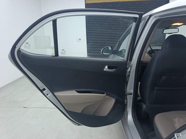 Second-hand 2016 Hyundai Xcent Petrol for sale in Visakhapatnam-29