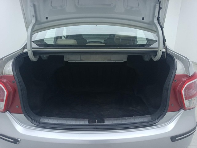 Second-hand 2016 Hyundai Xcent Petrol for sale in Visakhapatnam-9