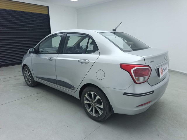 Second-hand 2016 Hyundai Xcent Petrol for sale in Visakhapatnam-5