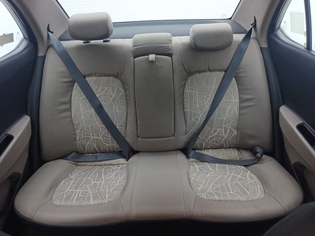 Second-hand 2016 Hyundai Xcent Petrol for sale in Visakhapatnam-33