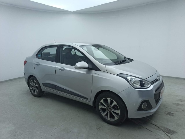 Second-hand 2016 Hyundai Xcent Petrol for sale in Visakhapatnam-1