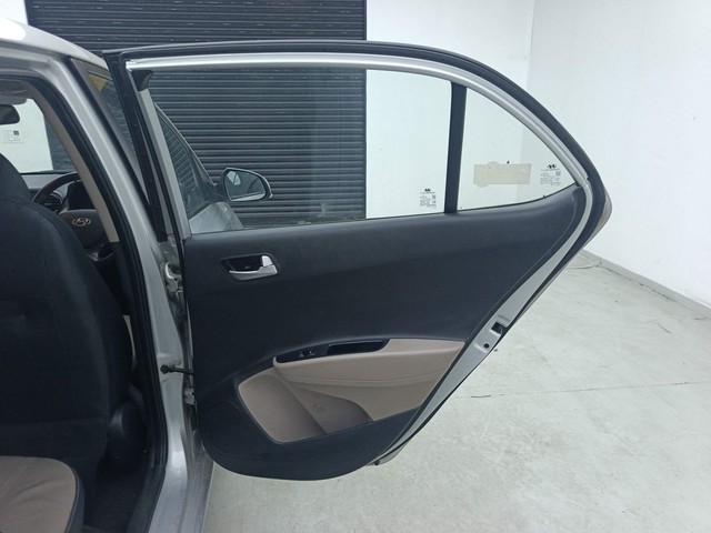 Second-hand 2016 Hyundai Xcent Petrol for sale in Visakhapatnam-24