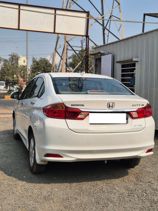 Second-hand 2015 Honda City i VTEC CVT VX for sale in Vadodara-6
