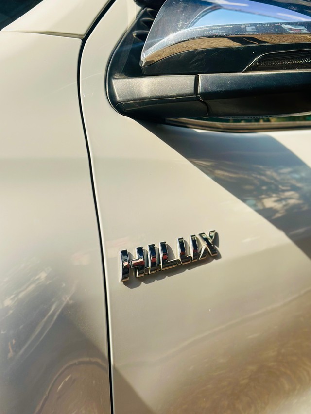 Second-hand 2023 Toyota Hilux High AT BSVI for sale in New Delhi-8