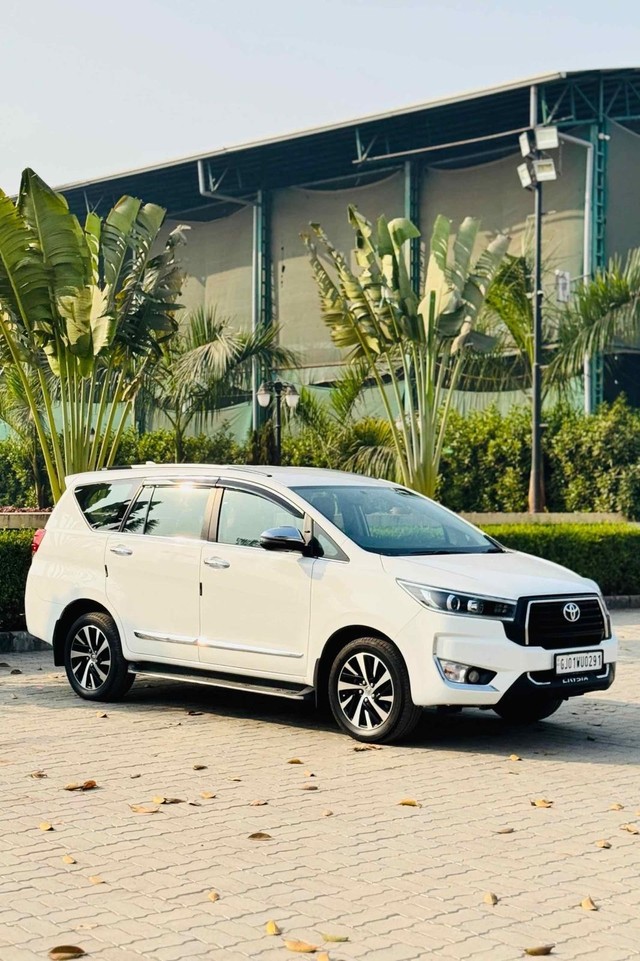 Second-hand 2024 Toyota Innova Crysta 2.4 Zx 7Str for sale in Surat-3