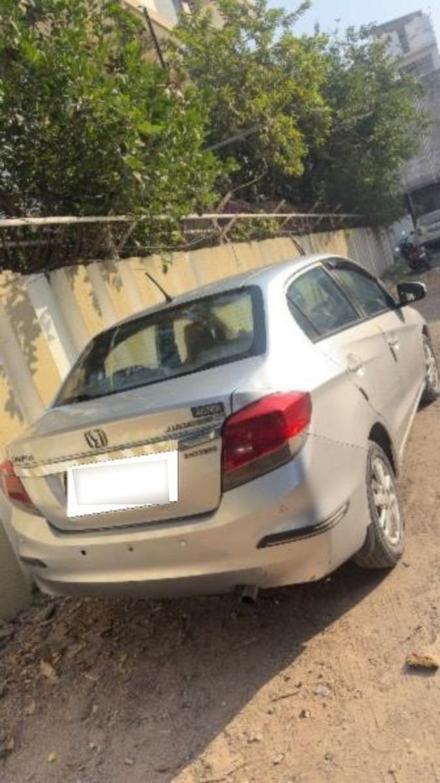 Second-hand 2015 Honda Amaze E i-Dtech for sale in Surat-2