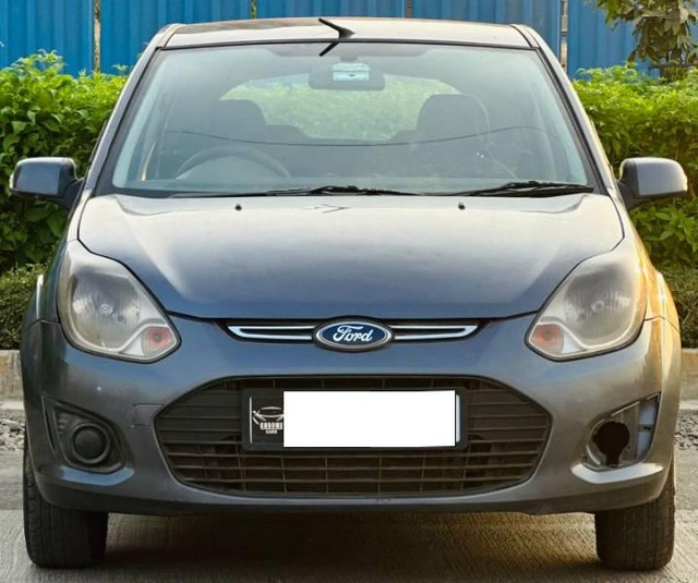 Ford Figo Diesel ZXI Second-hand 2015 Ford Figo Diesel ZXI for sale in Kolhapur-0