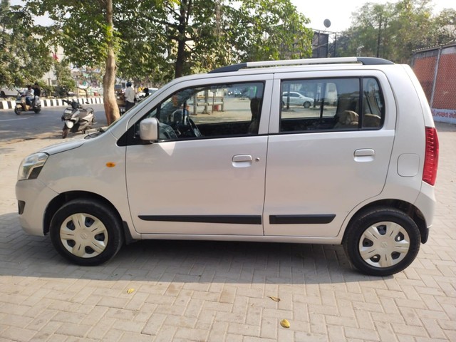 Second-hand 2015 Maruti Wagon R VXI BS IV for sale in Vadodara-3