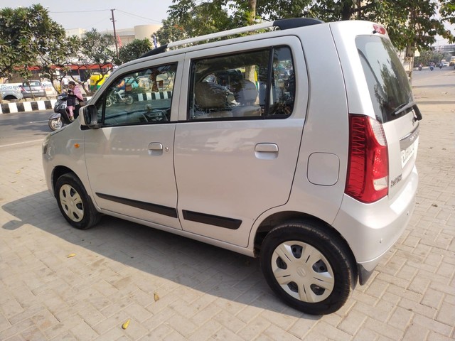 Second-hand 2015 Maruti Wagon R VXI BS IV for sale in Vadodara-9