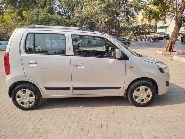 Second-hand 2015 Maruti Wagon R VXI BS IV for sale in Vadodara-4