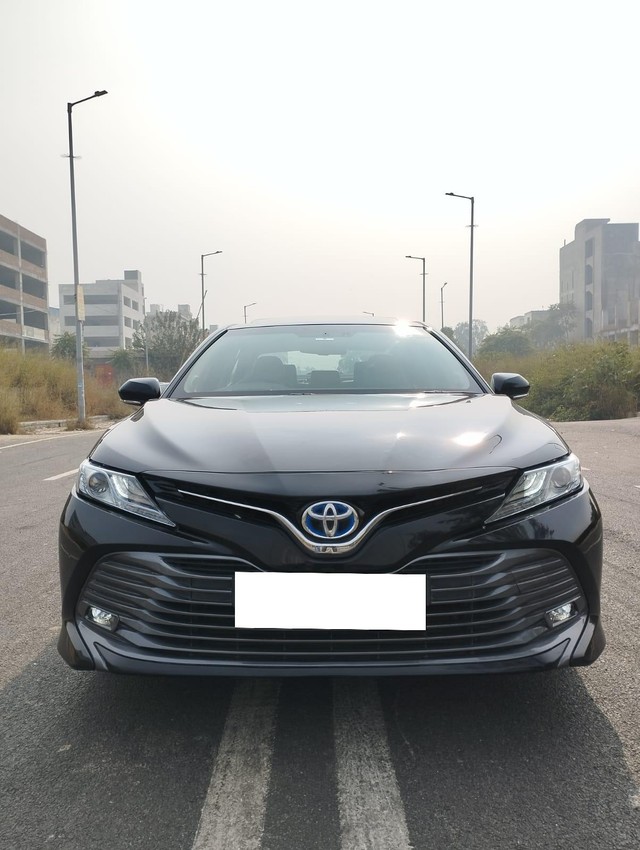 Second-hand 2021 Toyota Camry Hybrid 2.5 for sale in New Delhi-5