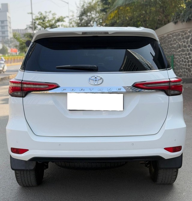 Second-hand 2023 Toyota Fortuner 4X2 Diesel AT for sale in Rajkot-2