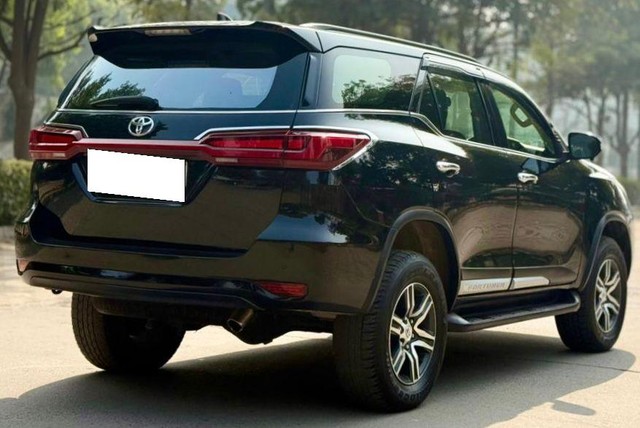 Second-hand 2019 Toyota Fortuner 2.8 2WD AT BSIV for sale in New Delhi-10