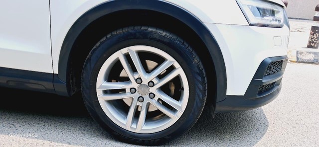 Second-hand 2019 Audi Q3 30 TFSI Premium FWD for sale in New Delhi-23
