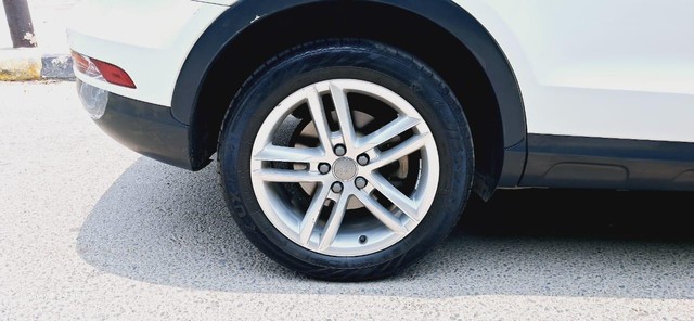 Second-hand 2019 Audi Q3 30 TFSI Premium FWD for sale in New Delhi-21