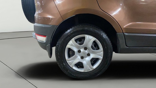 Second-hand 2017 Ford Ecosport 1.5 Diesel Trend BSIV for sale in Surat-24