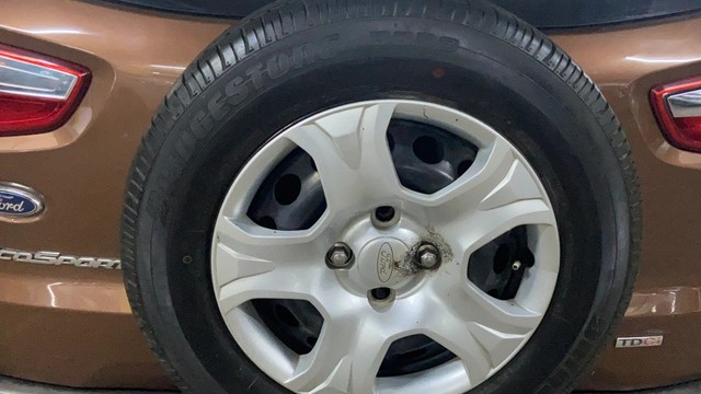 Second-hand 2017 Ford Ecosport 1.5 Diesel Trend BSIV for sale in Surat-27