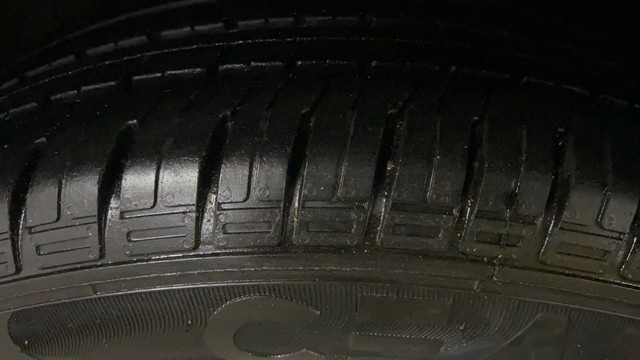 Second-hand 2017 Ford Ecosport 1.5 Diesel Trend BSIV for sale in Surat-30