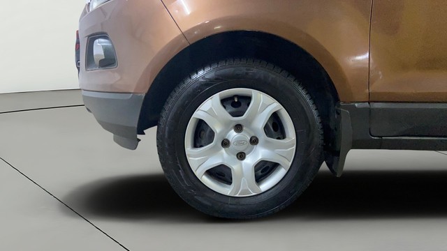 Second-hand 2017 Ford Ecosport 1.5 Diesel Trend BSIV for sale in Surat-25